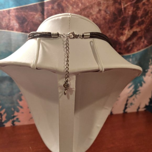 Red Oval Necklace - Picture 6 of 6